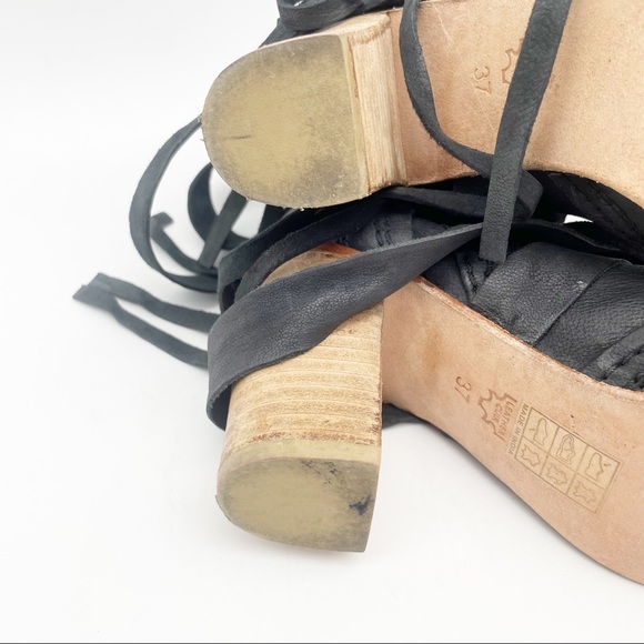 Free People Daydream Booties. Size 7 - Picture 8 of 10